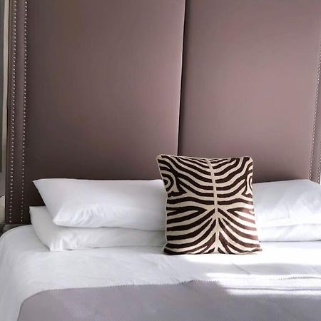 Villa Luxe, Puerto Banus, Marbella エステポナ エクステリア 写真