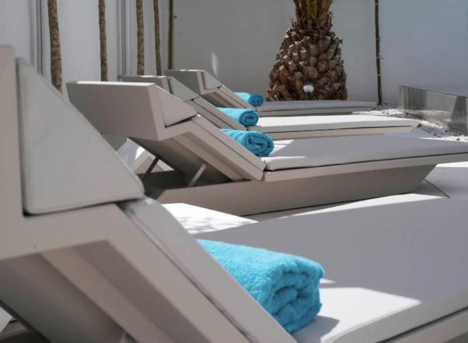 Villa Luxe, Puerto Banus, Marbella エステポナ エクステリア 写真