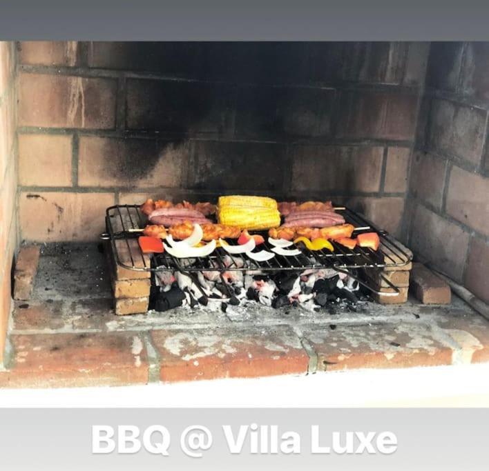 Villa Luxe, Puerto Banus, Marbella エステポナ エクステリア 写真