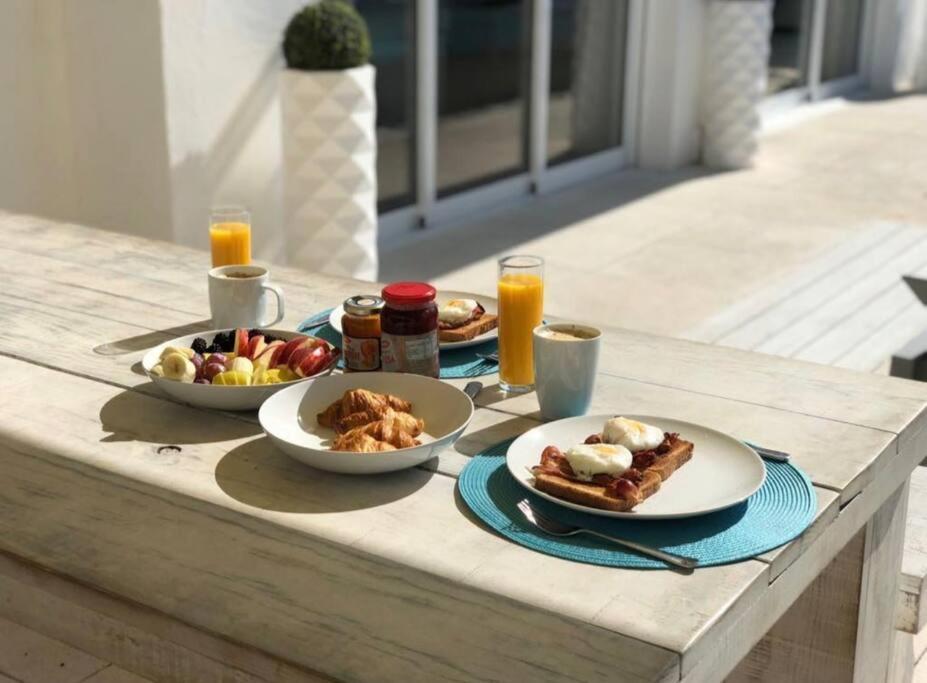 Villa Luxe, Puerto Banus, Marbella エステポナ エクステリア 写真